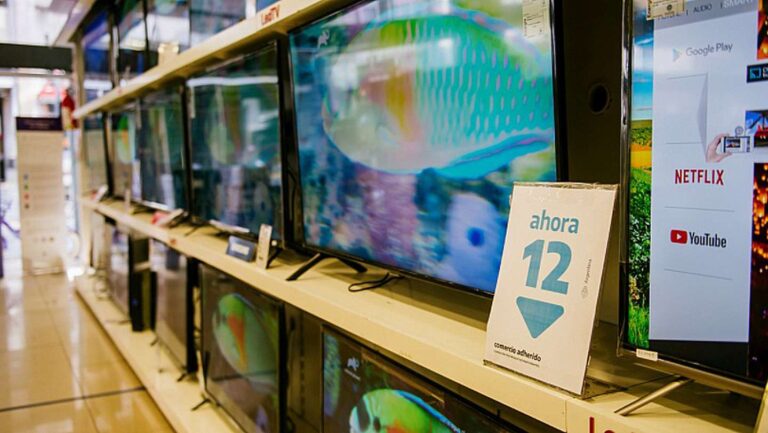 Crisis de consumo: El Gobierno Nacional estudia relanzar el “Ahora 12”