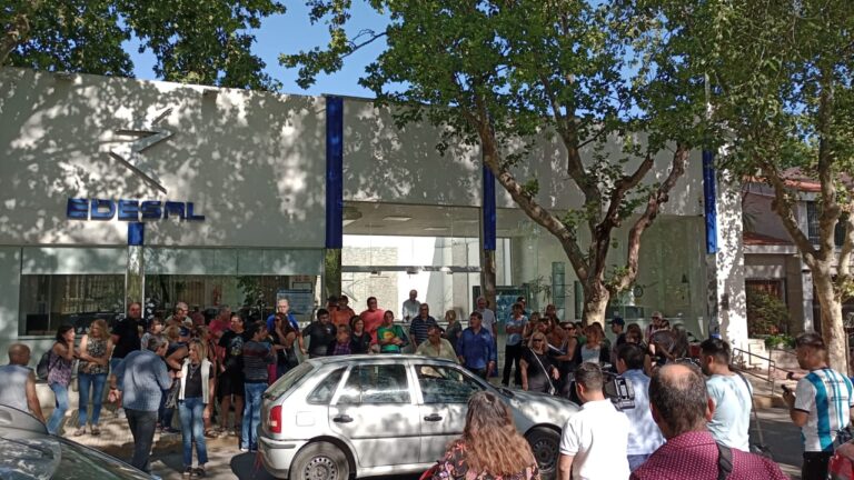 Edesal se comprometió a solucionar en 10 días los  los inconvenientes de los barrios del sureste