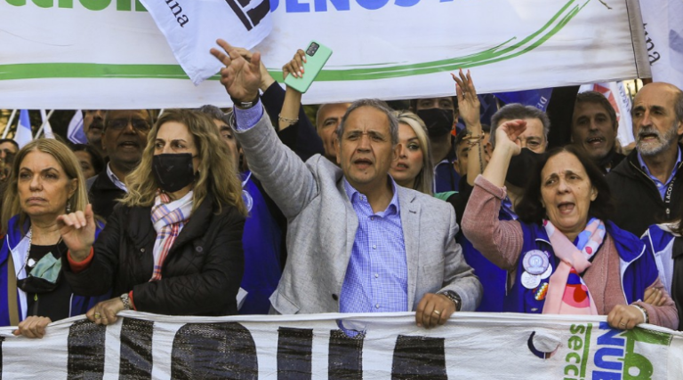 Paritarias: el sueldo mínimo de enero de un bancario será de $904 mil