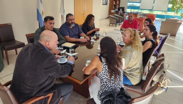 Tensión por la recomposición salarial: Se reunió el Gobierno de San Luis y Gremios Estatales