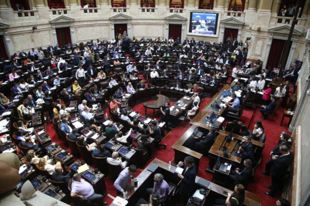 El Gobierno Nacional consiguió la aprobación de la Ley Bases en diputados