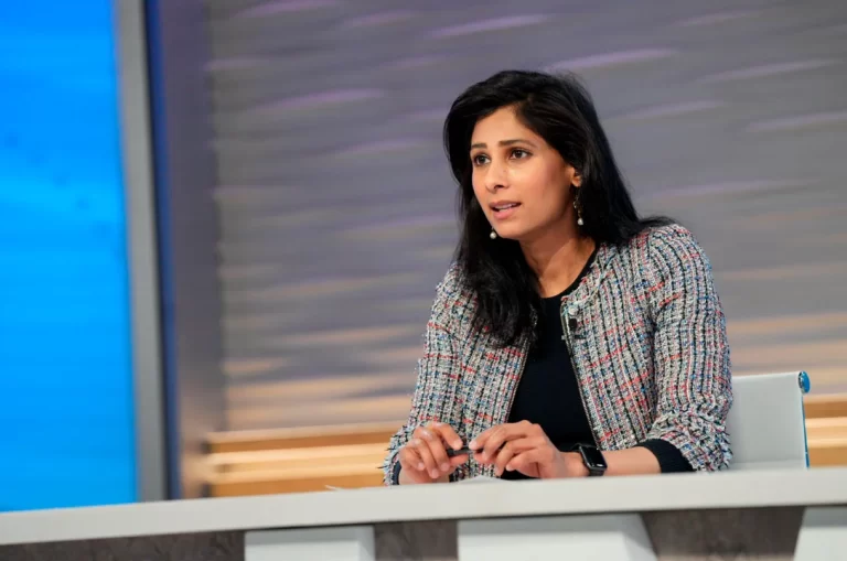 La número dos del FMI se reúne con Milei y Caputo para supervisar el ajuste fiscal en Argentina