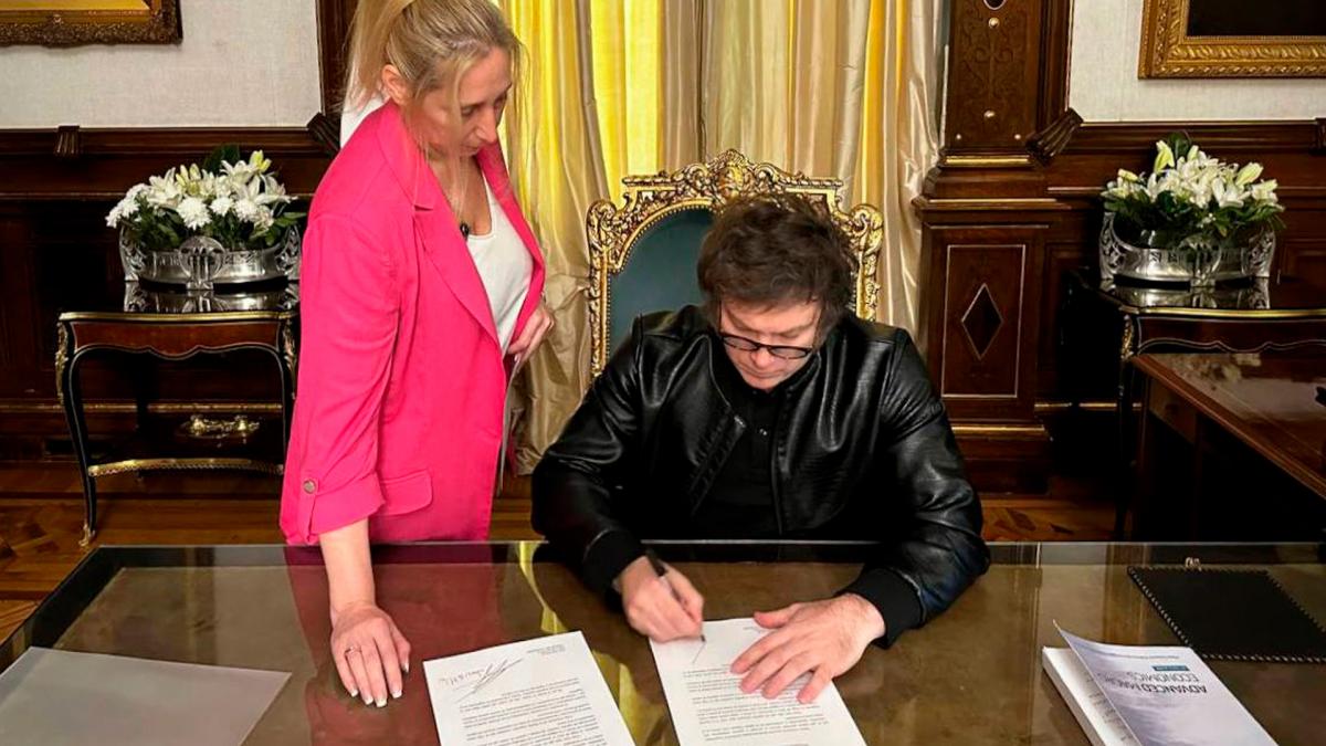 Javier Milei encabeza conferencia en Corrientes y encuentros clave en Washington