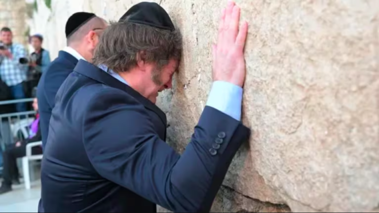 Milei lloró en el Muro de los Lamentos y se reunió con el presidente de Israel