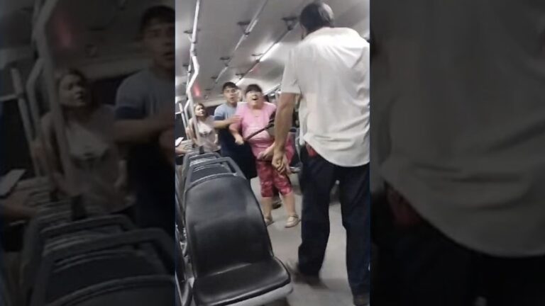 Un chofer ataca a un pasajero con un arma blanca desencadenando una pelea a bordo