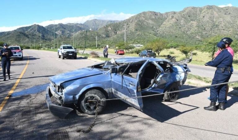 Una mujer falleció tras vuelco en la autopista 25 de Mayo