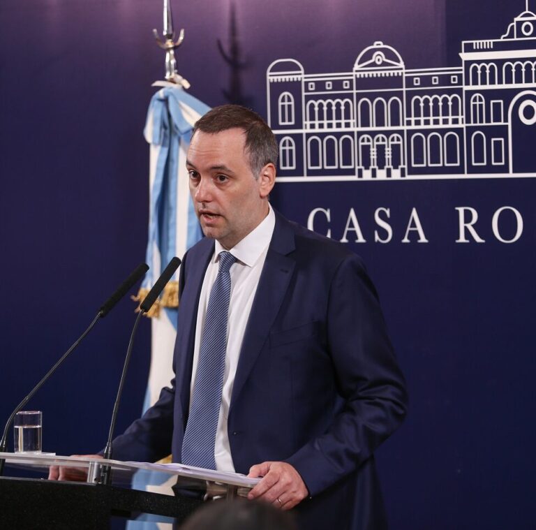 Adorni dijo que el paro fue el más débil