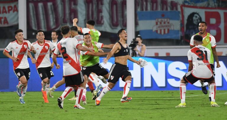 River Plate campeón de la Supercopa Argentina venciendo a Estudiantes de La Plata