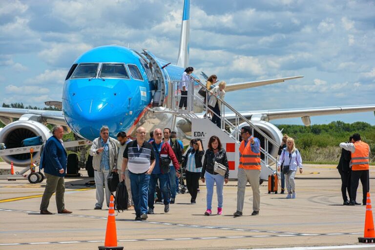 Aerolíneas Argentinas expande sus vuelos hacia el Valle de Conlara