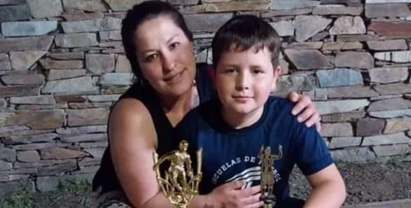 Llamado de solidaridad: madre pide ayuda para hijo con dengue y familia en situación precaria