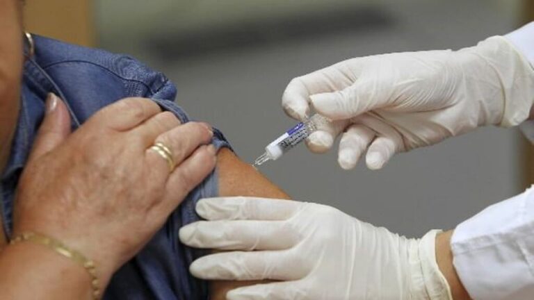 Ministerio de Salud recuerda la importancia de la vacunación antigripal y contra el Covid-19
