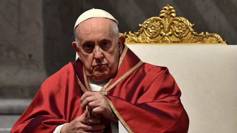 Ausencia del Papa Francisco en Vía Crucis: El Vaticano explicó la razón.