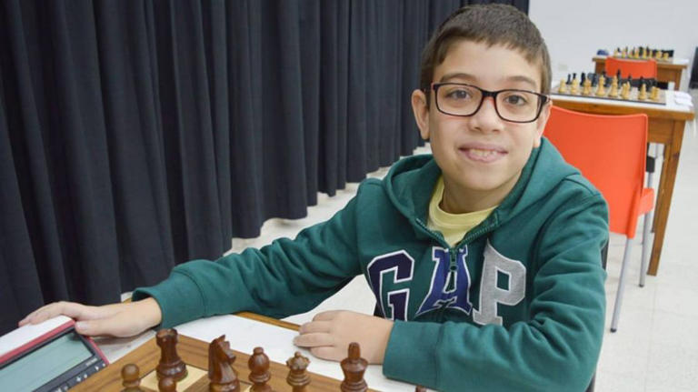 Faustino, el prodigio del ajedrez: A los 10 años desafía récords mundiales y vence al número 1