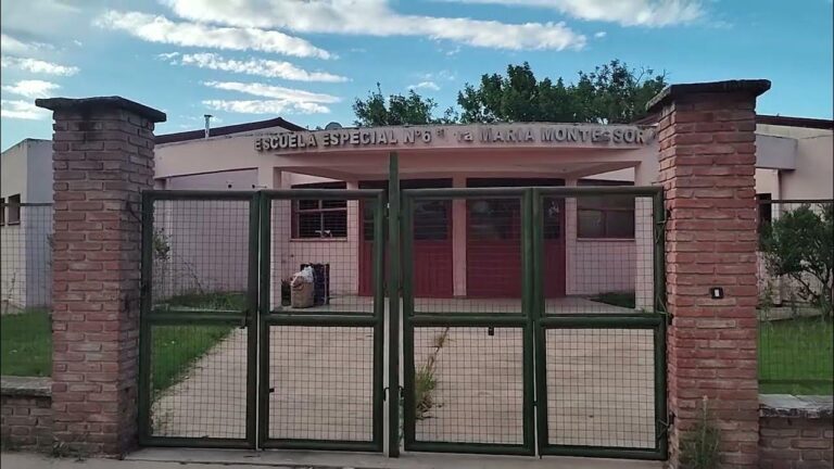 Alumnos con discapacidad crean un repelente