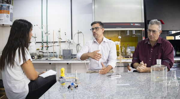 La  UNSL impulsa un proyecto para la producción de artículos de limpieza