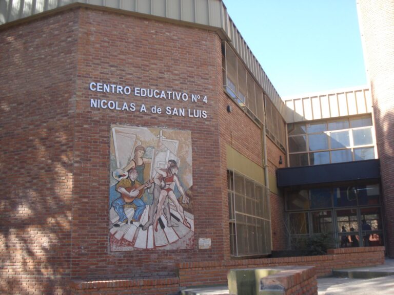 Escándalo en escuela por comida en mal estado: ¿Errores de comunicación o problemas institucionales?
