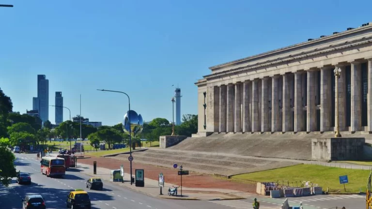 Marcha Universitaria: Impacto en la Política y las Negociaciones Presupuestarias
