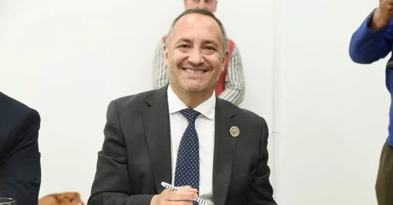 Universidad y Gobierno Provincial Cooperarán en Relaciones Laborales
