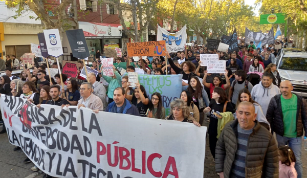 Debaten la actualización del presupuesto universitario