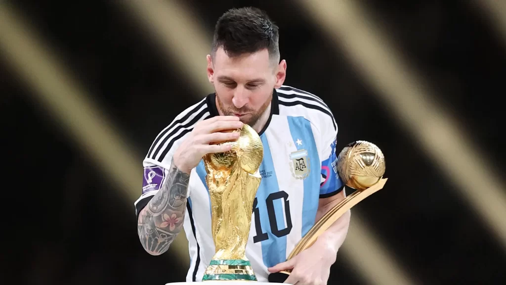 Ambientalistas vandalizaron la casa de Messi en Ibiza