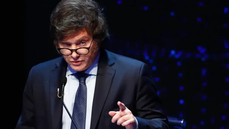 Alineamiento político: Javier Milei respalda reconocimiento a iglesias evangélicas en el Senado