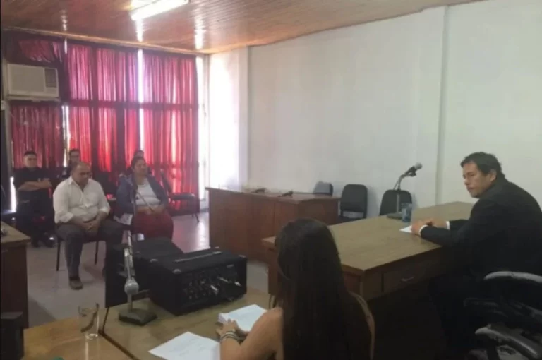 La Corte Suprema condenó a perpetua a dos padres por maltrato a su hija adolescente embarazada