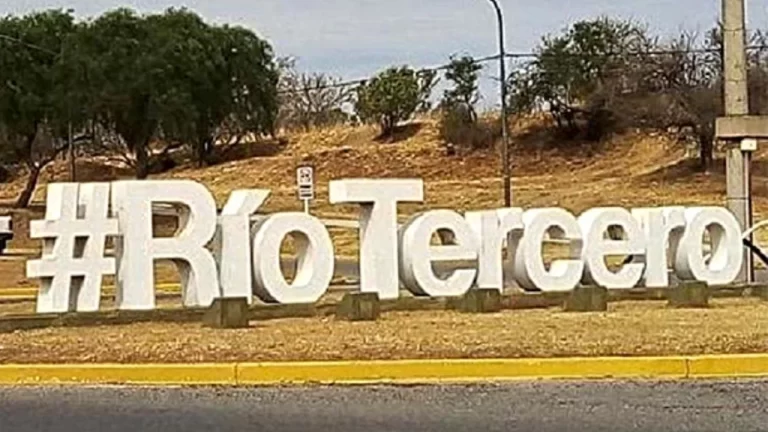 Córdoba: un chico de 12 años apuñaló a un adolescente de 15 en una plaza