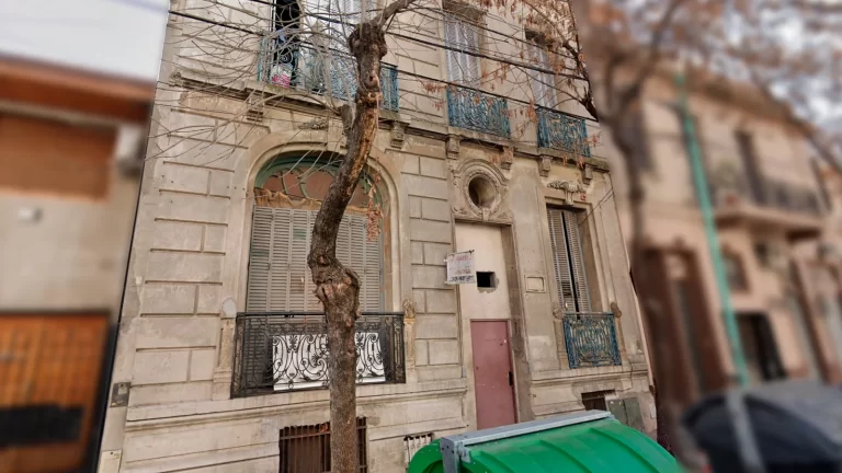 Una mujer murió tras ataque homofóbico en un hotel familiar