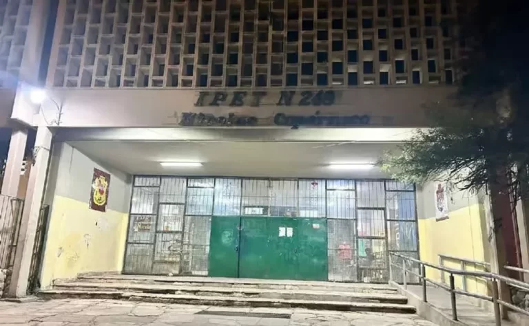Imputan a los padres de una estudiante por agredir y amenazar a compañeros