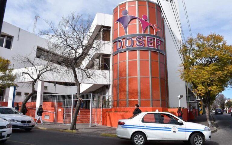 Conflicto entre el Círculo Médico y Dosep
