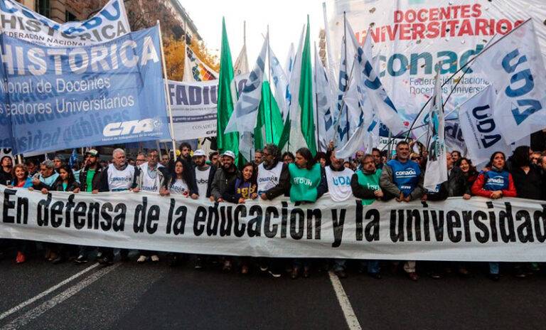 Universidades Nacionales en Protesta: Paro y Marcha de Antorchas