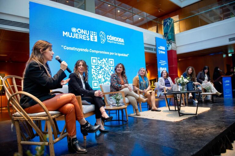 La senadora por San Luis, Ivanna Marcela Arrascaeta, participó como una de las disertantes del encuentro