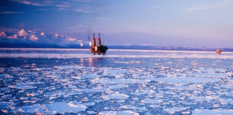 Alerta por descubrimiento de reservas petrolíferas en la Antártida