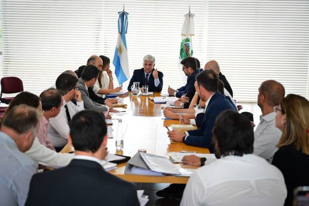 Poggi le Pidió Cooperación a Intendentes