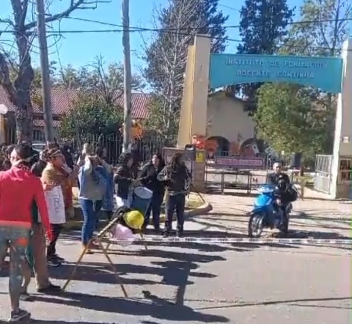 Docentes del IFDC Villa Mercedes se adhirieron al paro de la CGT