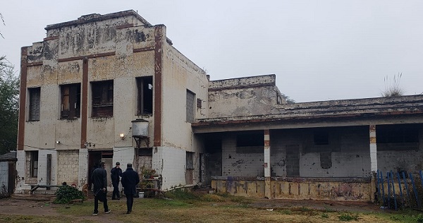 Desmantelaron un edificio abandonado en Villa Mercedes