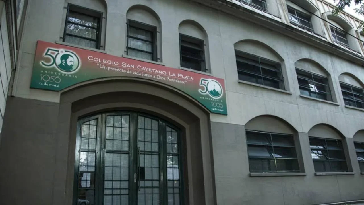 Un adolescente de 13 años trucó fotos de sus compañeras, las hizo desnudas y las viralizó