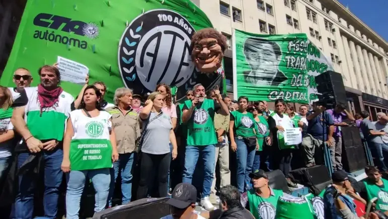 Ate bloquea accesos aeropuerto