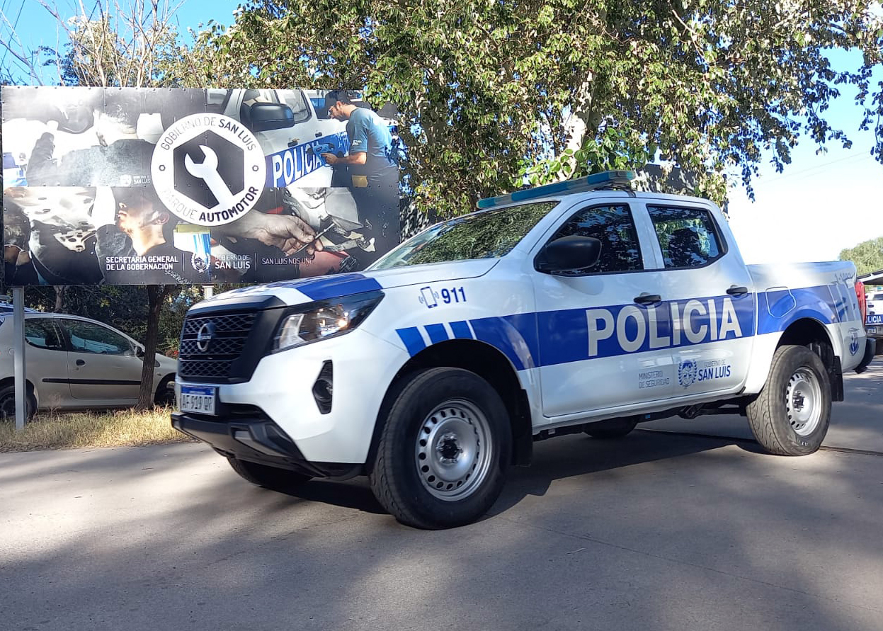 El Gobierno convocó a policías retirados a conducir patrulleros