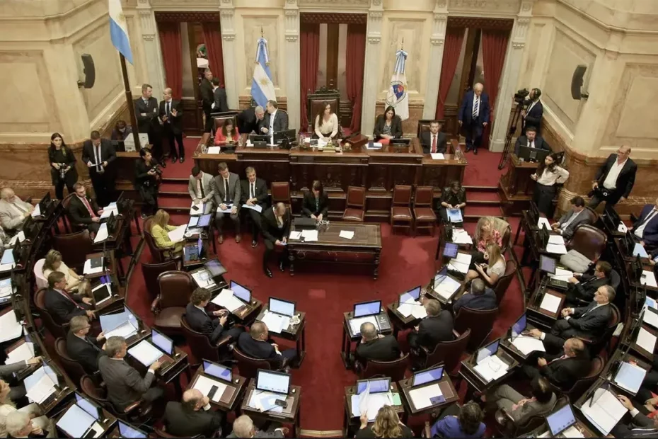 Senadores aprobaron un aumento de las jubilaciones y modificó la fórmula de actualización