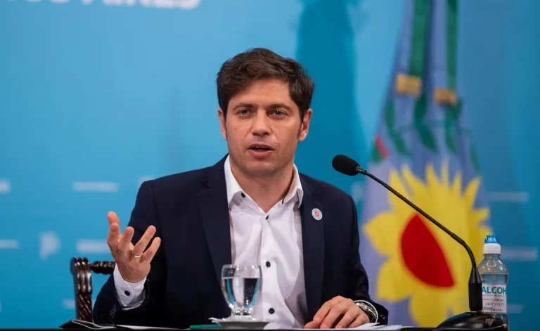 Kicillof decidió que los alumnos del secundario no podrán repetir