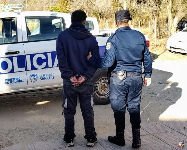 Merlo lo detuvieron por robar una bicicleta en 2020