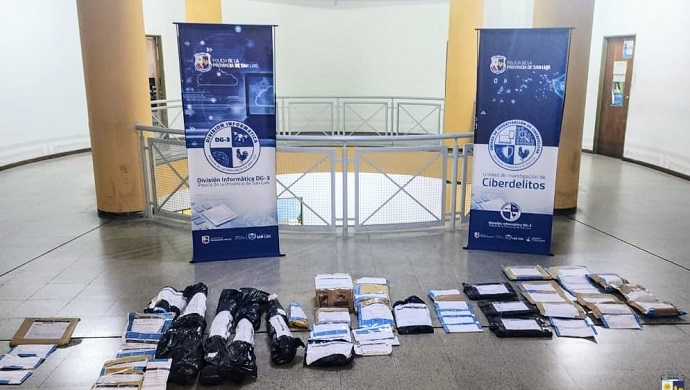 Realizaron 6 allanamientos en La Toma y secuestraron elementos por causa de pornografía infantil