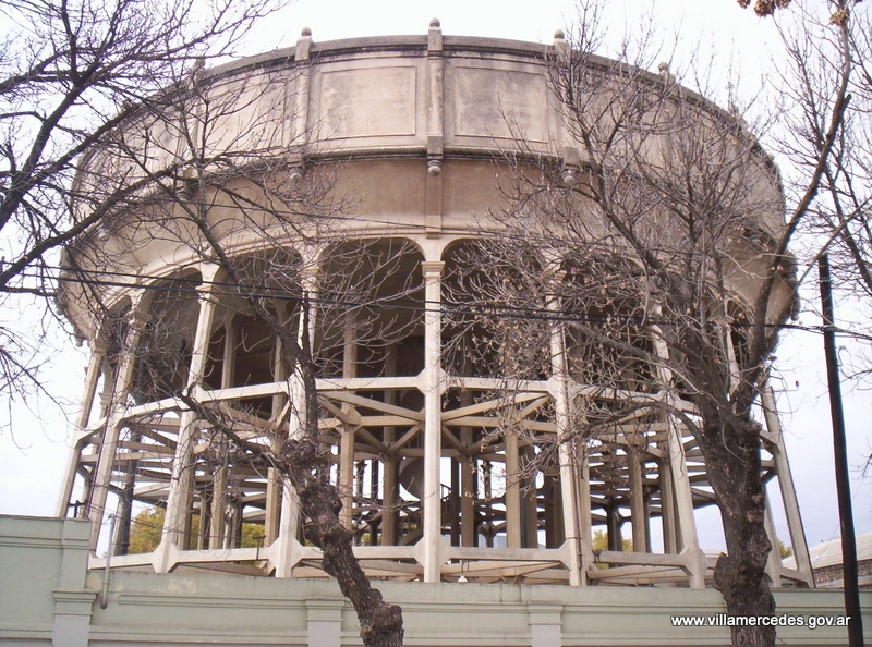 el sábado limpiarán el tanque de Obras Sanitarias Mercedes reprogramó la limpieza del tanque