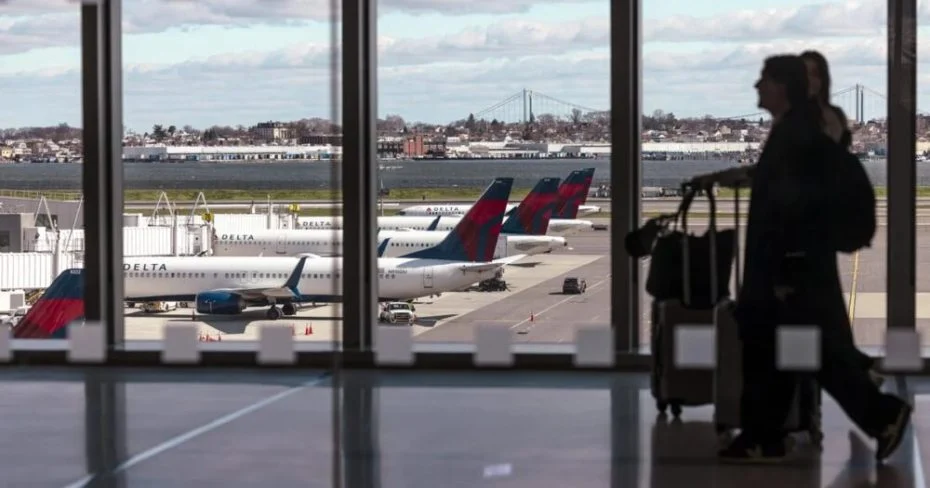 demoras en vuelos, en bancos y en financieras por una falla informática