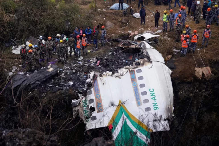 Nepal: un avión se estrelló y murieron 18 personas