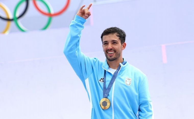 Abanderado: el Maligno Torres vuelve a PArís para llevar la bandera nacional en la ceremonia de clausura de los JJOO