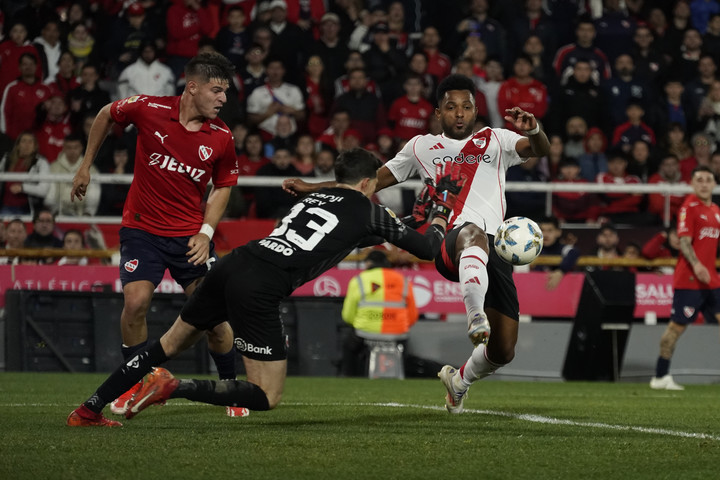 El River de Gallardo no pudo vencer a Independiente con un jugador menos