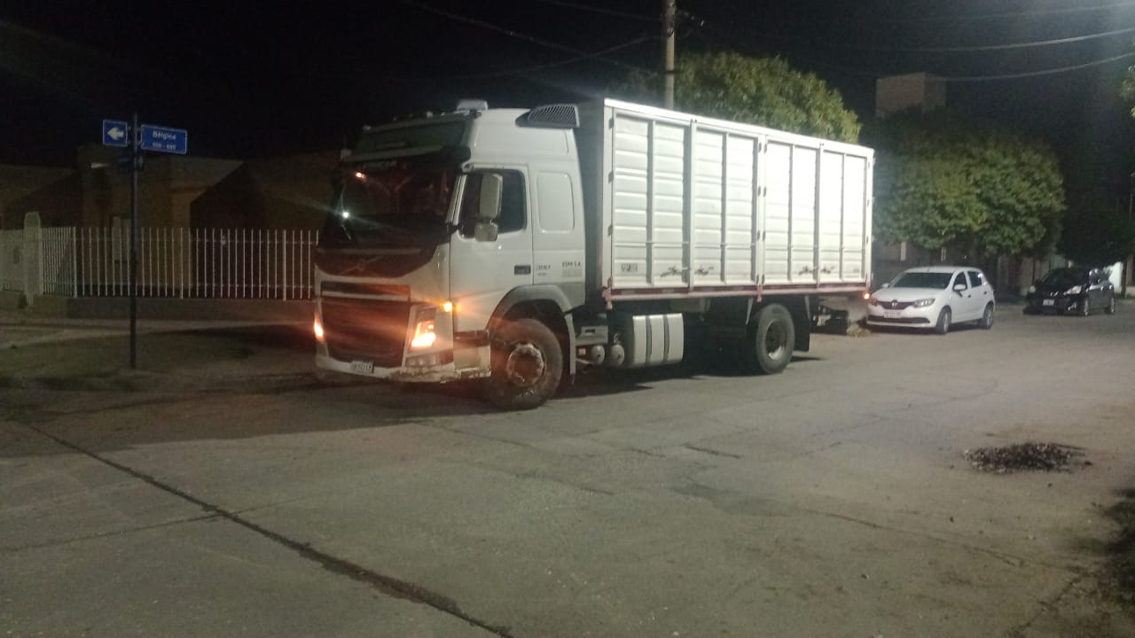 Camión hundido