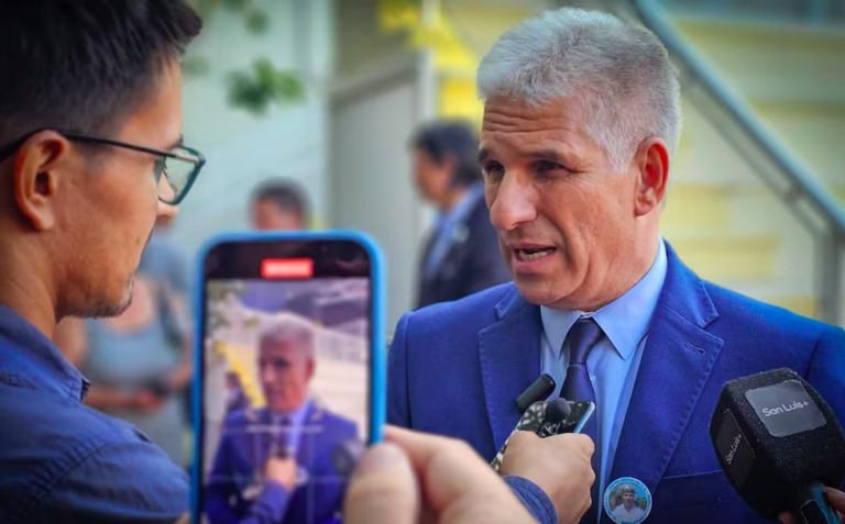 Ahora los funcionarios públicos deberán someterse a narcotest por decreto